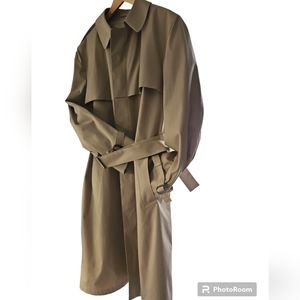 Oleg Cassini Signature Collection Vintage 80s Trench Coat. Size 42L, Tan.